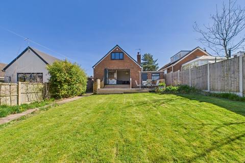 4 bedroom bungalow for sale, Coniston Drive, Cheshire WA6
