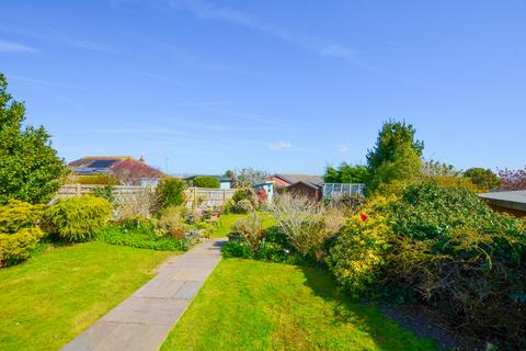 3 bedroom bungalow for sale, Willingdon Park Drive, Eastbourne, East Sussex, BN22