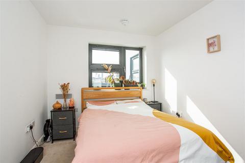206 Maltings Close, London, E3 3TE