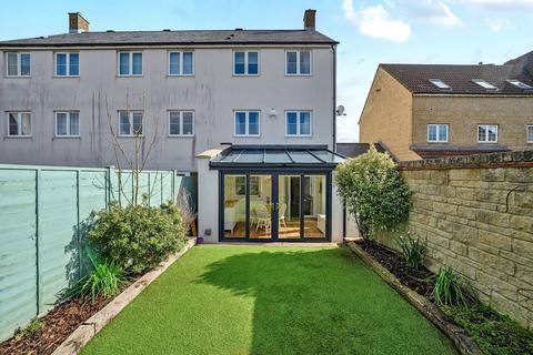 14 Freestone Way, Corsham, SN13 9EE