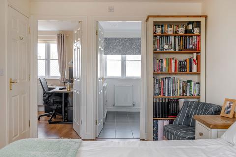 14 Freestone Way, Corsham, SN13 9EE