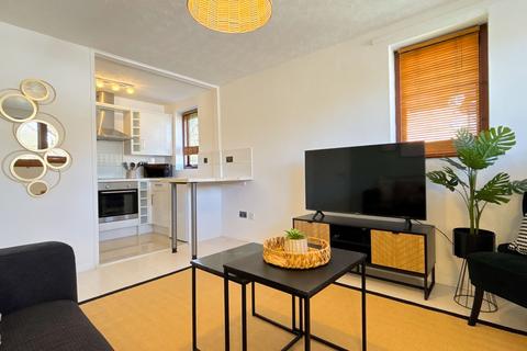 1 bedroom flat to rent, Friars Mead, London E14