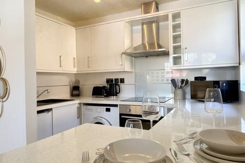 1 bedroom flat to rent, Friars Mead, London E14