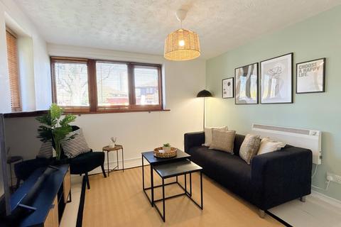 undefined, Friars Mead, London E14