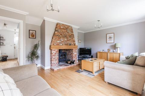 4 bedroom detached house for sale, North Wootton