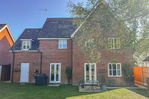 4 bedroom detached house for sale, North Wootton