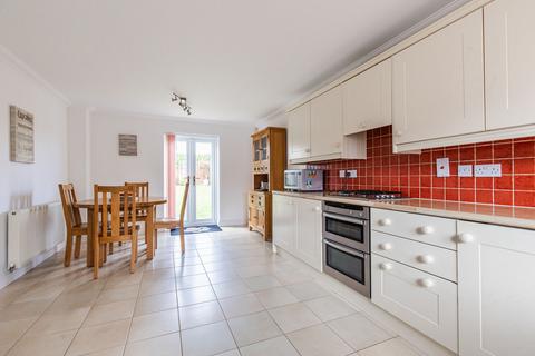 4 bedroom detached house for sale, North Wootton