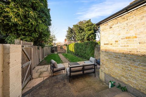 2 Ferndale Road, Gravesend, DA12 5AF