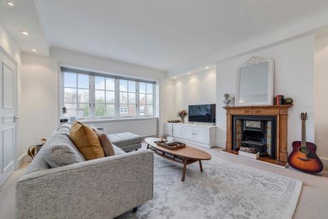 Flat B, 3 Akenside Road, London, NW3 5BS