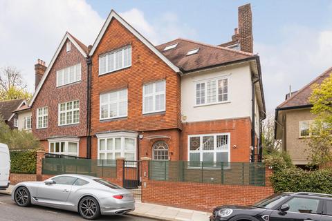Flat B, 3 Akenside Road, London, NW3 5BS