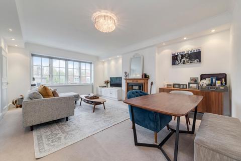 Flat B, 3 Akenside Road, London, NW3 5BS