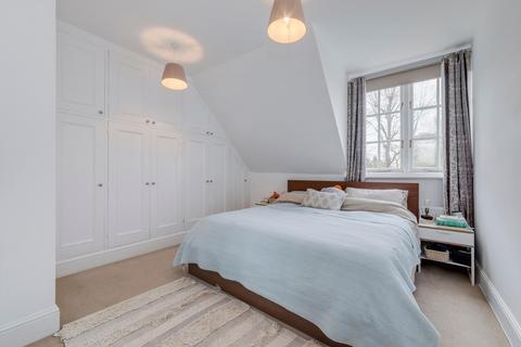 Flat B, 3 Akenside Road, London, NW3 5BS