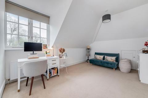 Flat B, 3 Akenside Road, London, NW3 5BS