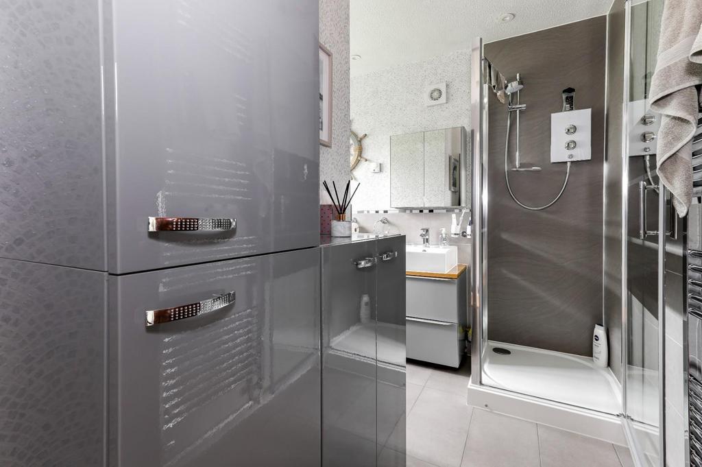 Shower Room 1.JPG