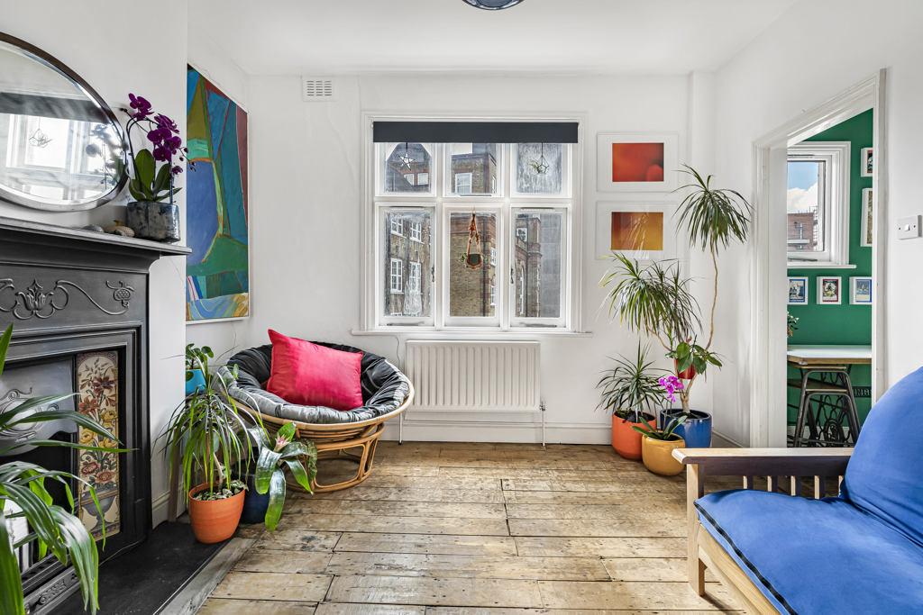 Photo inspiration: Fresh Look at Old Bethnal Green Road London E2 2 Bed Apartment For