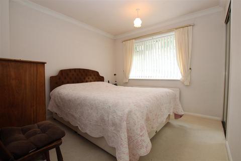 2 bedroom detached bungalow for sale, Abbotsbury Road, Bishopstoke, Eastleigh