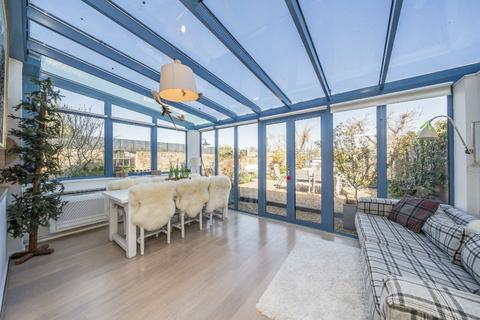 3 bedroom house for sale, Buckingham Gardens, West Molesey KT8