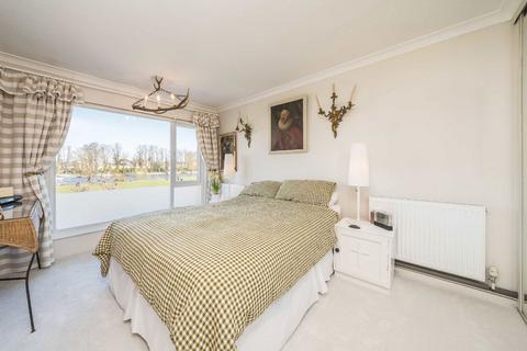 3 bedroom house for sale, Buckingham Gardens, West Molesey KT8