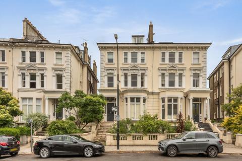 2 bedroom flat for sale, Belsize Park, London, NW3