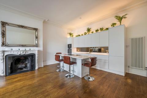2 bedroom flat for sale, Belsize Park, London, NW3