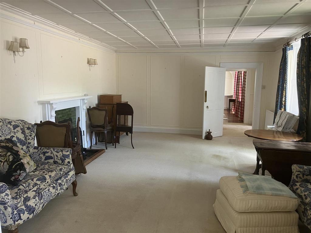 Sitting Room.JPG