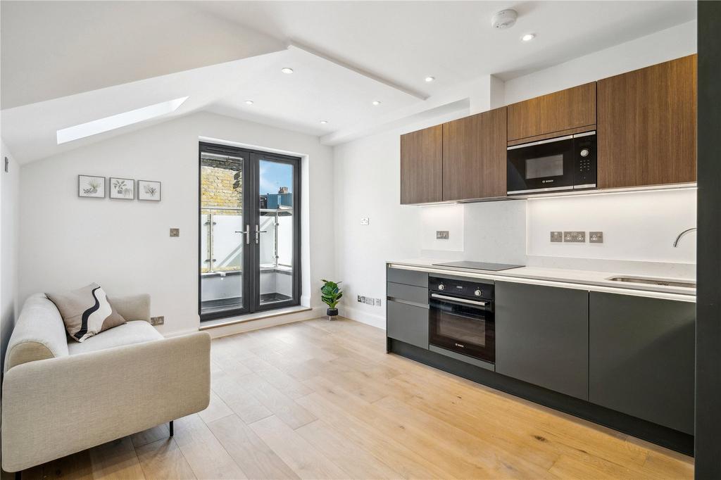 45 Garratt Lane London Sw18 4ad