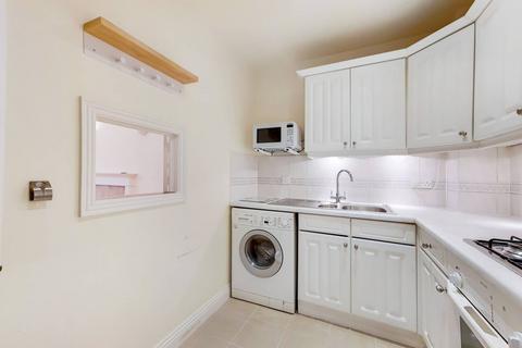 1 bedroom flat to rent, Chesterton Close, East Putney, London, SW18