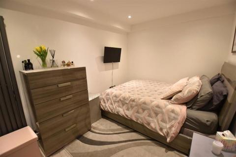 Flat 1, Ellesdon House, 302 Broadway, Bexleyheath, DA6 8AH
