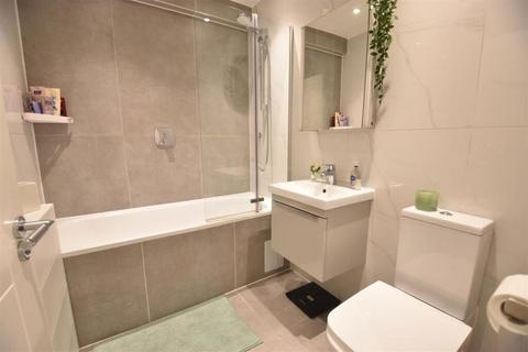 Flat 1, Ellesdon House, 302 Broadway, Bexleyheath, DA6 8AH