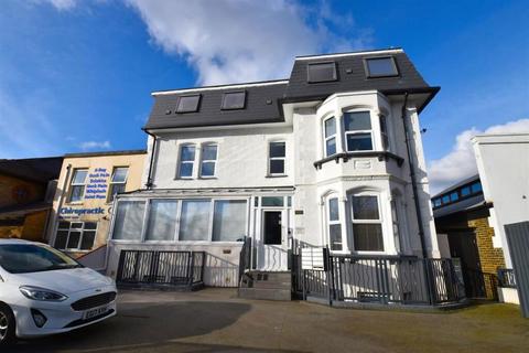 Flat 1, Ellesdon House, 302 Broadway, Bexleyheath, DA6 8AH