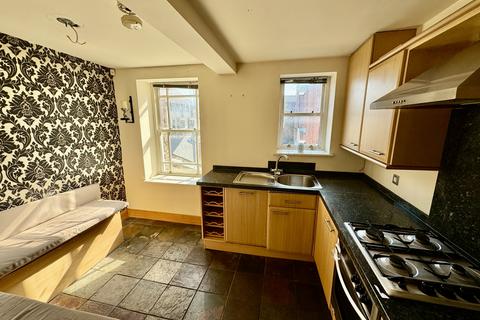 2 bedroom apartment for sale, Market Place, Poulton-le-Fylde FY6