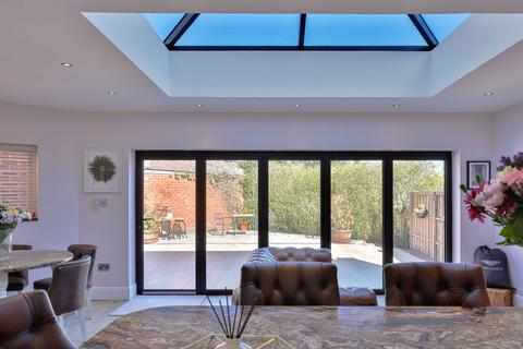 4 bedroom semi-detached house for sale, Oakland Avenue, York YO31