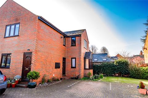 2 bedroom apartment to rent, Abbey Park Mews, Grimsby, North East Lincolnshire, DN32