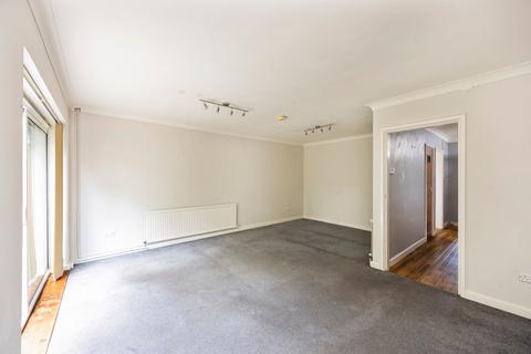 4 bedroom semi-detached house for sale, Laburnum Way, Haywards Heath, RH16