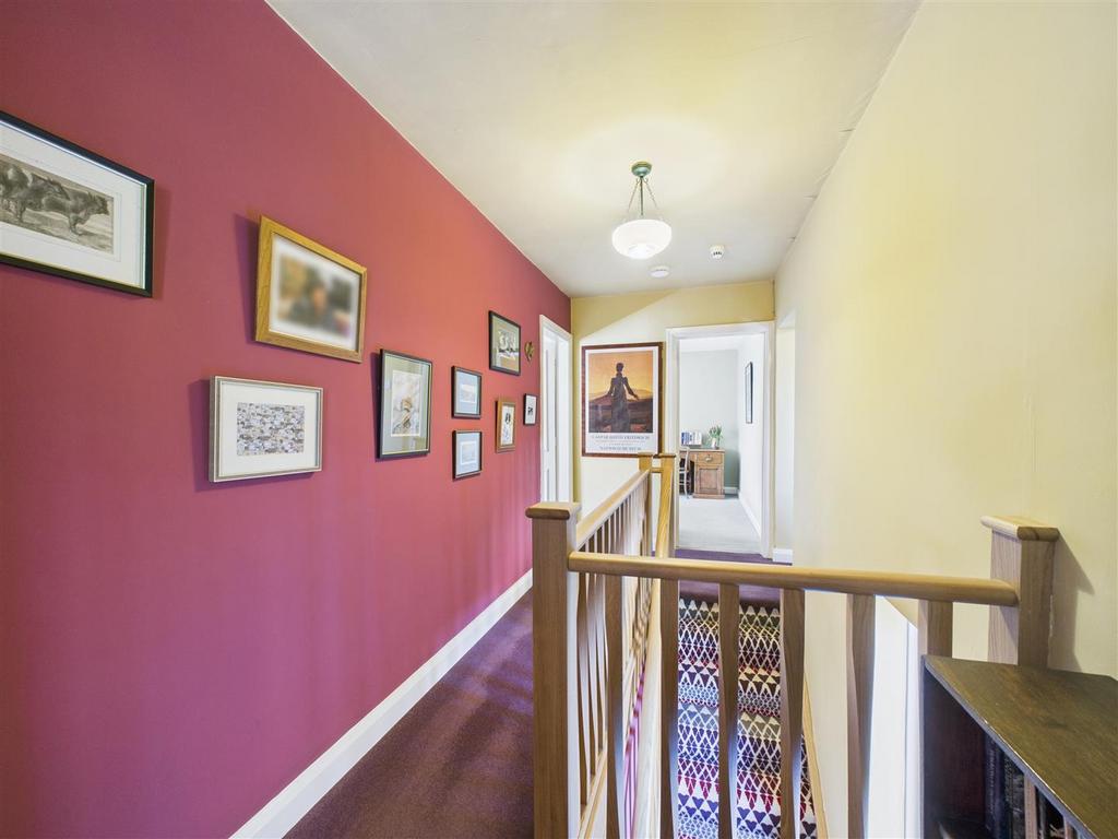Galleried landing