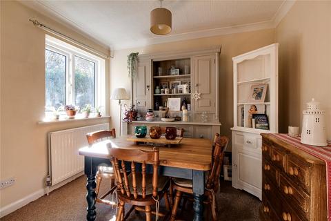 9 Dipton Close, Hexham, NE46 1UG