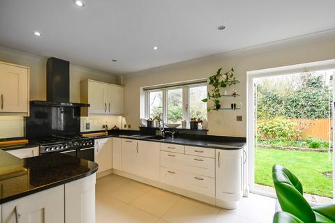 5 bedroom detached house for sale, Shuttle Close, Biddenden, Ashford, Kent, TN27