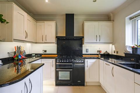 5 bedroom detached house for sale, Shuttle Close, Biddenden, Ashford, Kent, TN27