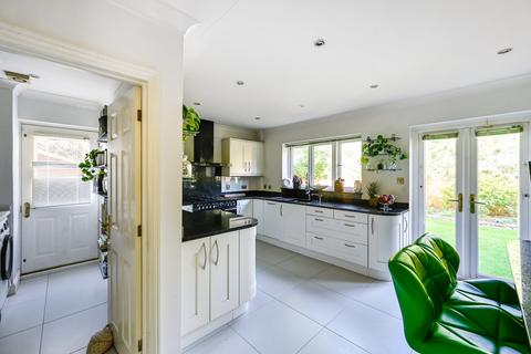 5 bedroom detached house for sale, Shuttle Close, Biddenden, Ashford, Kent, TN27