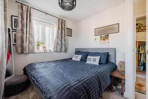 undefined, Brize Norton, Oxfordshire, OX18