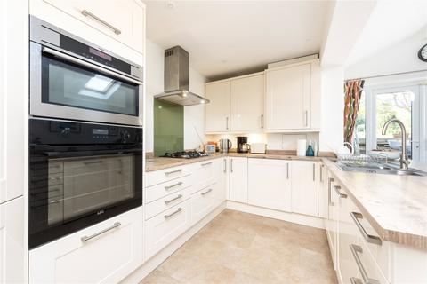 149 Connaught Road, Brookwood, Woking, GU24 0AA