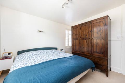 149 Connaught Road, Brookwood, Woking, GU24 0AA