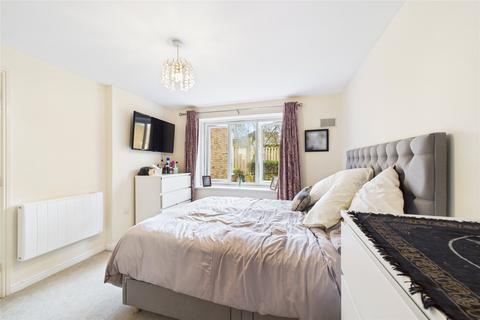 2 bedroom apartment for sale, Branagh Court, Reading, Berkshire, RG30