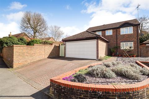 4 bedroom detached house for sale, Devon Close, Hampshire GU51