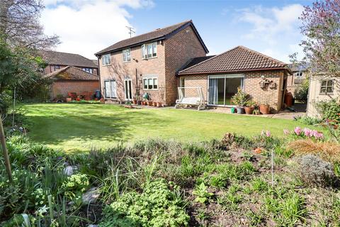 4 bedroom detached house for sale, Devon Close, Hampshire GU51
