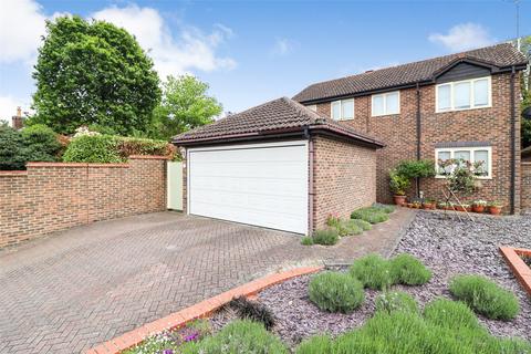 undefined, Devon Close, Hampshire GU51