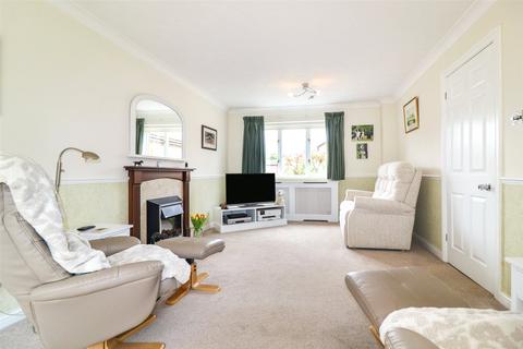 undefined, Devon Close, Hampshire GU51