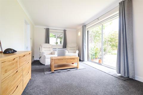 undefined, Devon Close, Hampshire GU51