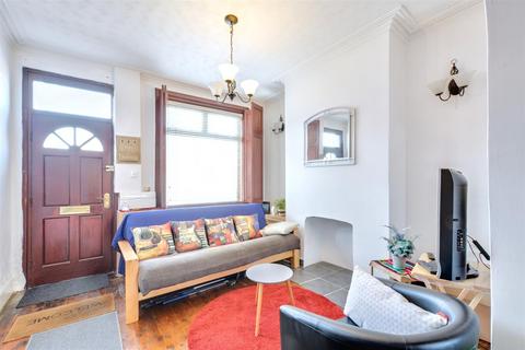 43 Beeston Road, Nottingham, NG7 2JS