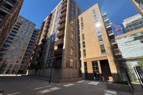 2 bedroom apartment to rent, 2C Mary Neuner Road, Haringey N8